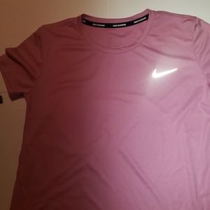 NIKE WOMEN'S DRY-FIT RUNNING TOP Pink